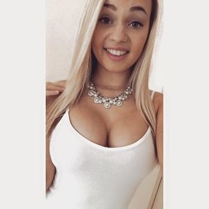 Meet your Posher, Dana